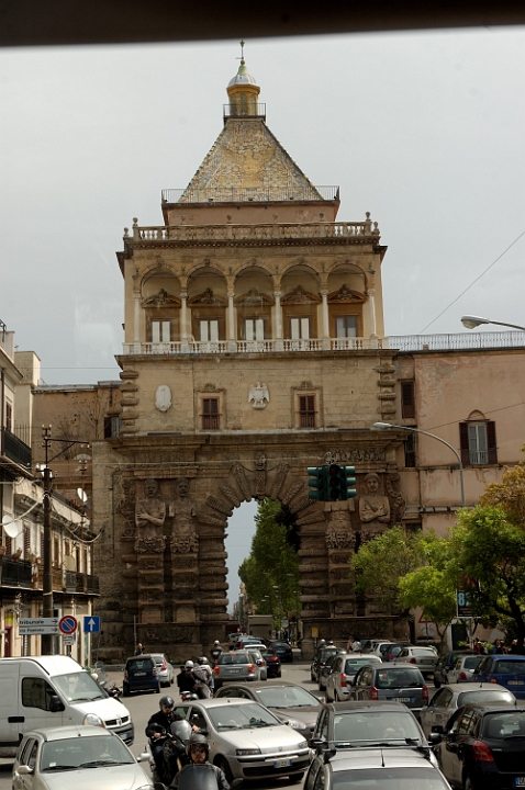 porta nuova.jpg